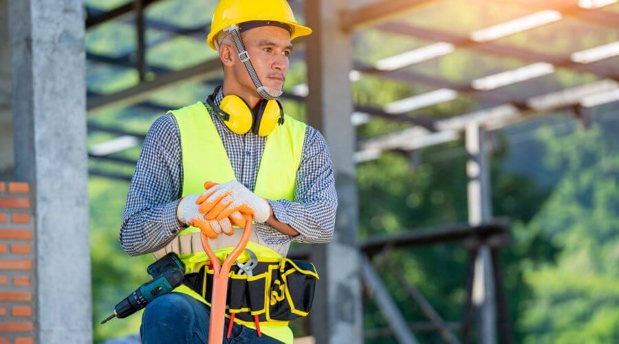 Professional gutter cleaning in Cortez, FL